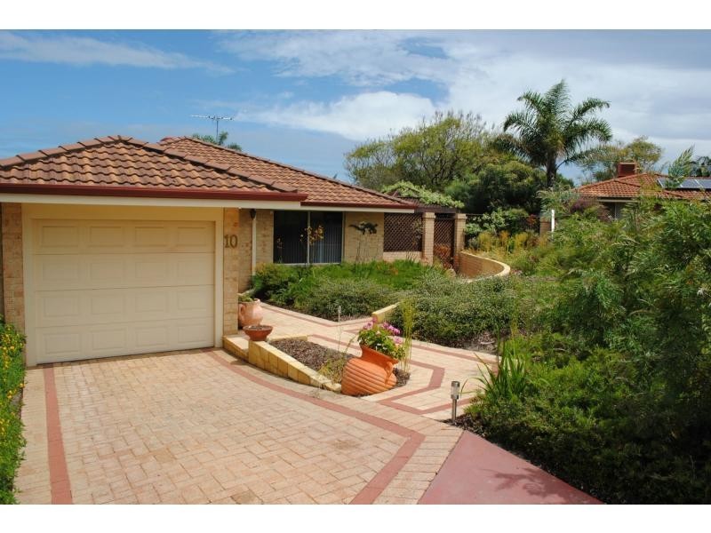 10 Saracen Way, Marangaroo WA 6064