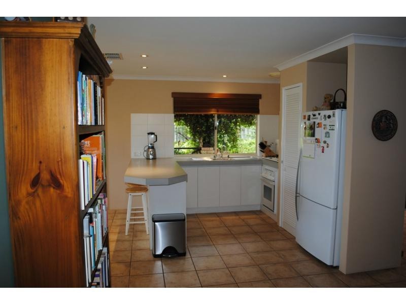 10 Saracen Way, Marangaroo WA 6064