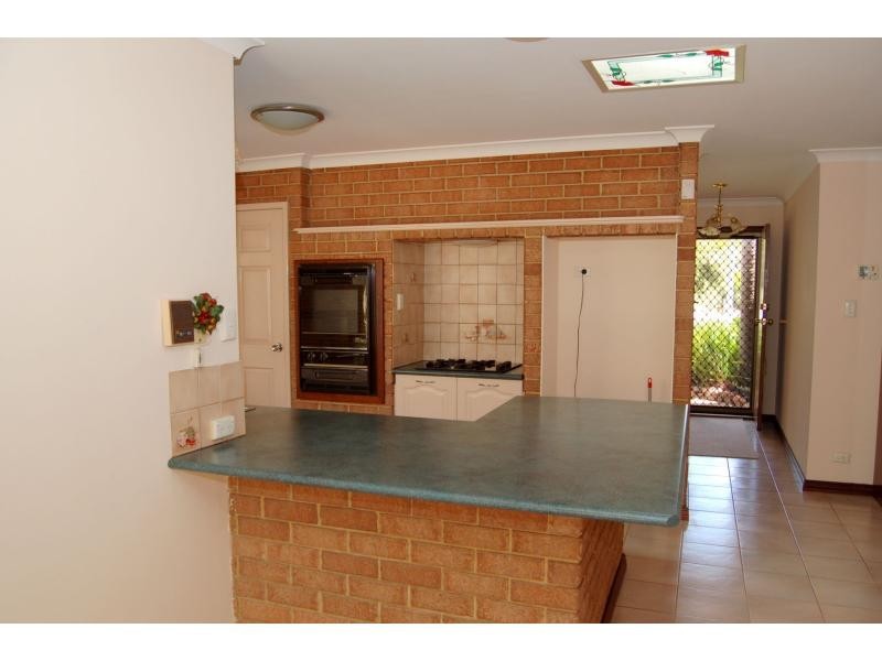 3 Hawk Court, High Wycombe WA 6057