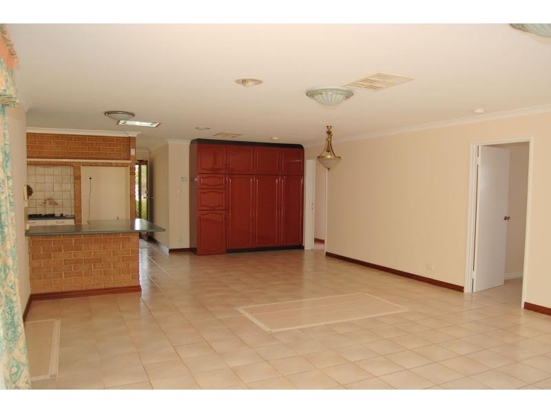 3 Hawk Court, High Wycombe WA 6057