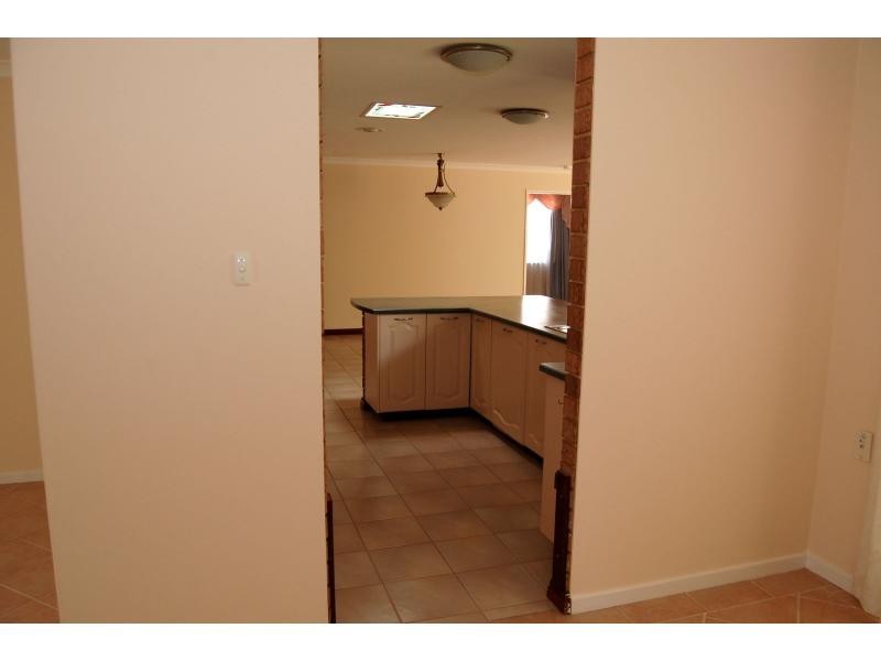 3 Hawk Court, High Wycombe WA 6057