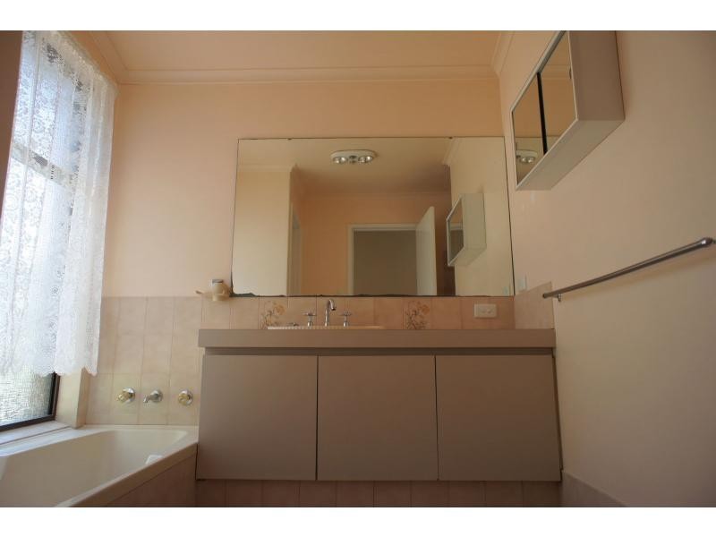 3 Hawk Court, High Wycombe WA 6057