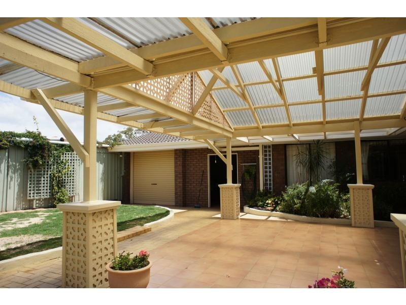 3 Hawk Court, High Wycombe WA 6057