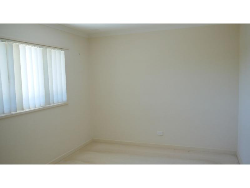 4/32 Pointer Way, Girrawheen WA 6064