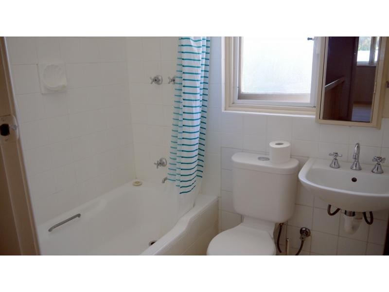 4/32 Pointer Way, Girrawheen WA 6064