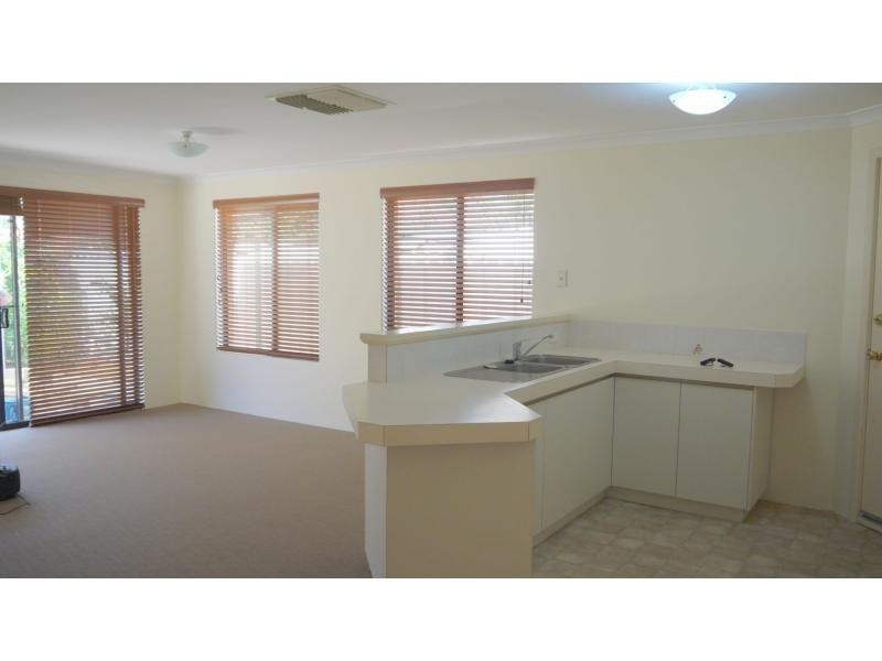 2/144 Kinross Drive, Kinross WA 6028