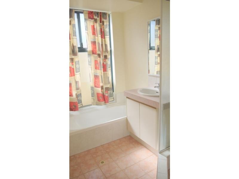 2/144 Kinross Drive, Kinross WA 6028