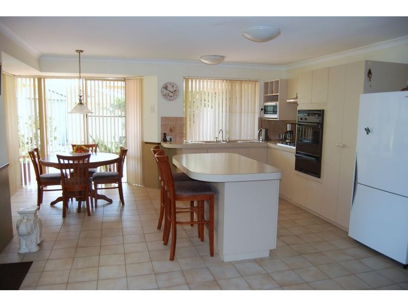 14 Jabiru Close, Huntingdale WA 6110