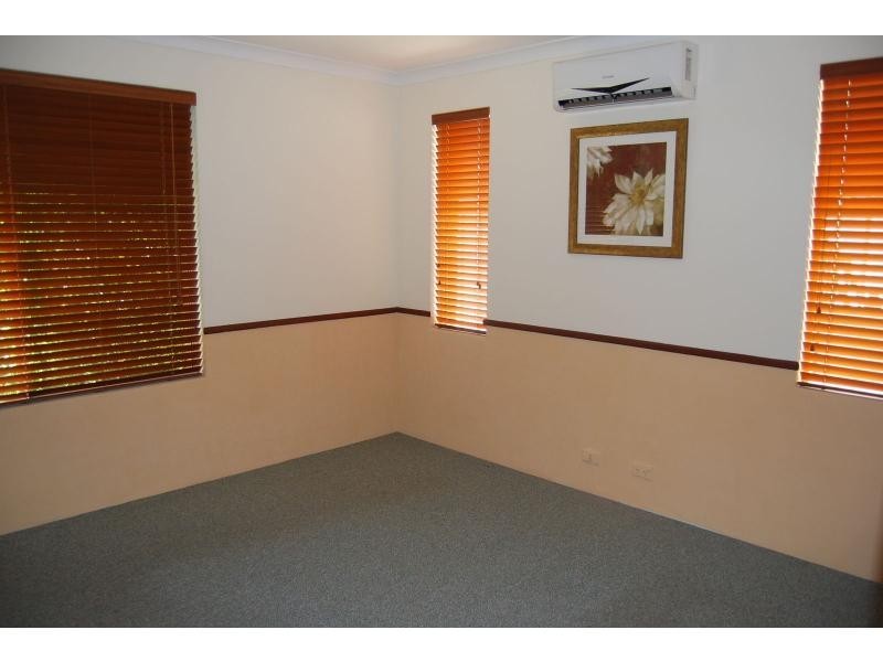 14 Jabiru Close, Huntingdale WA 6110