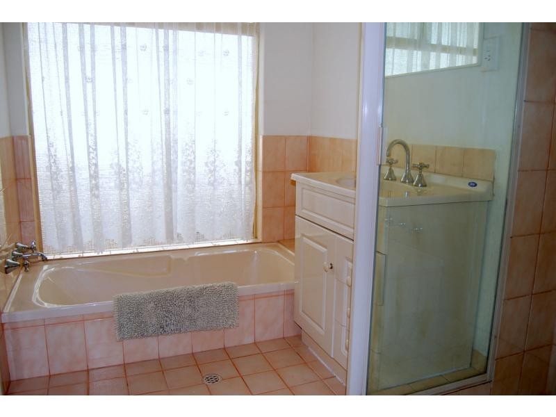 14 Jabiru Close, Huntingdale WA 6110