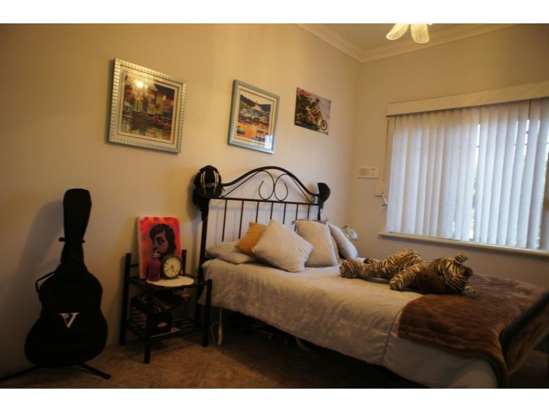 94 Hellfire Drive, Darch WA 6065