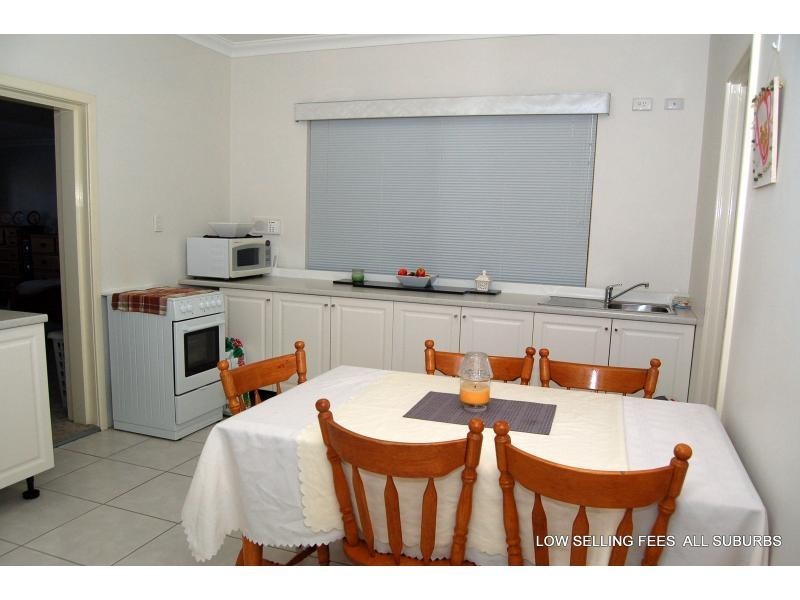 94 Hellfire Drive, Darch WA 6065