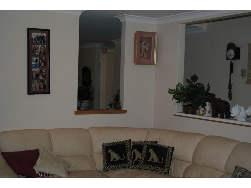 55 Houghton Drive, Carramar WA 6031