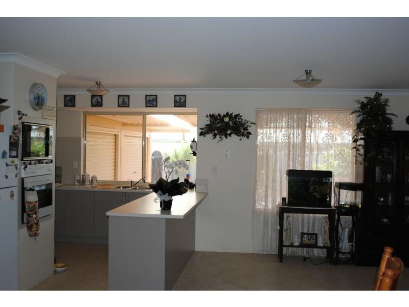 55 Houghton Drive, Carramar WA 6031