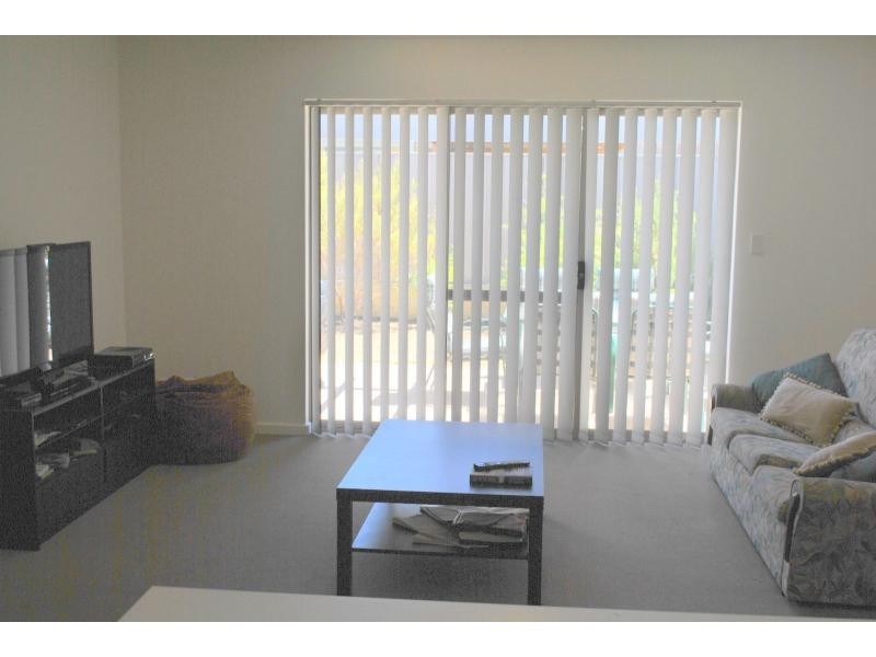 4 Viognier Link, Pearsall WA 6065