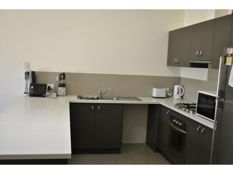 4 Viognier Link, Pearsall WA 6065