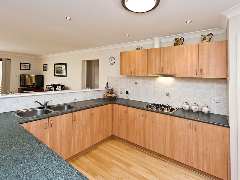 10 Homestead Place, Beechboro WA 6063