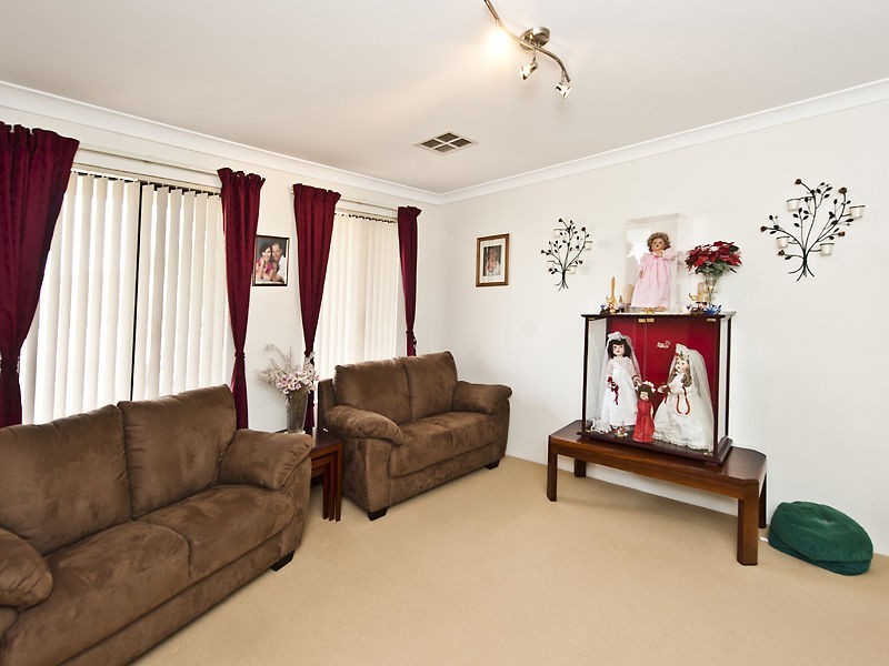 10 Homestead Place, Beechboro WA 6063