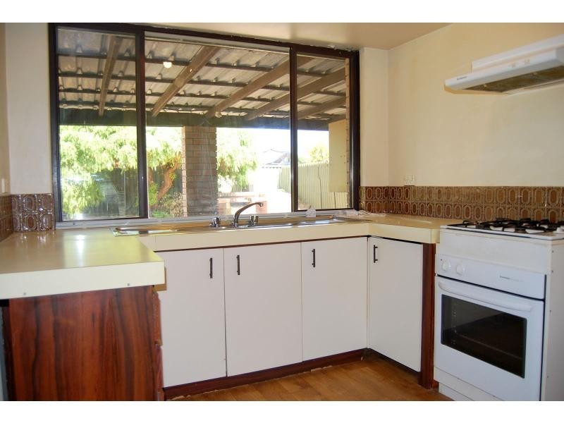 52 Breaden Drive, Cooloongup WA 6168