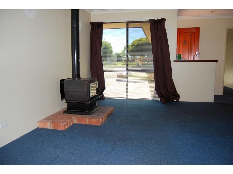 52 Breaden Drive, Cooloongup WA 6168