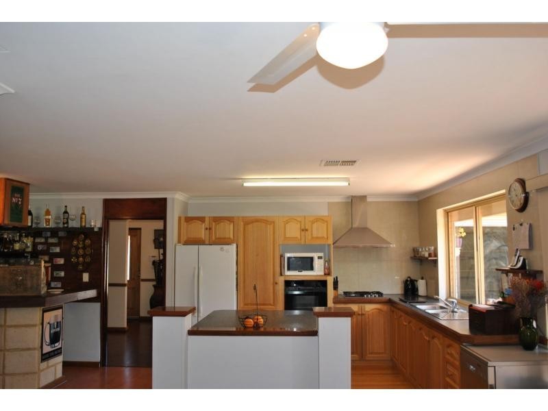 136 Highclere Boulevard, Marangaroo WA 6064