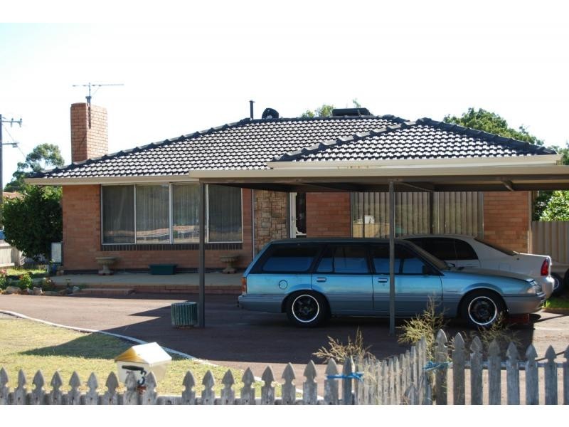 73 River Road, Kelmscott WA 6111