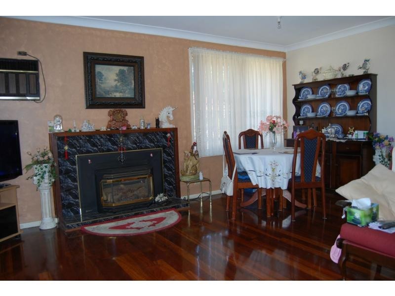 73 River Road, Kelmscott WA 6111