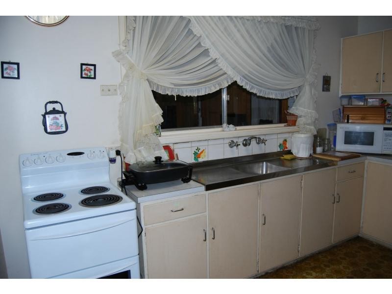 73 River Road, Kelmscott WA 6111