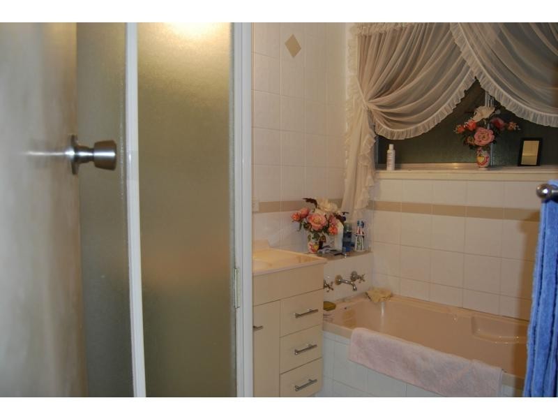 73 River Road, Kelmscott WA 6111