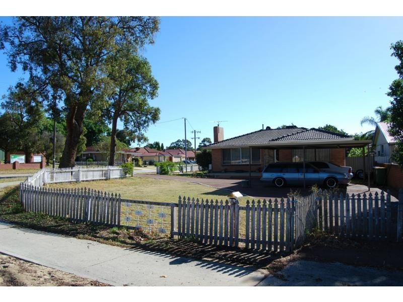 73 River Road, Kelmscott WA 6111