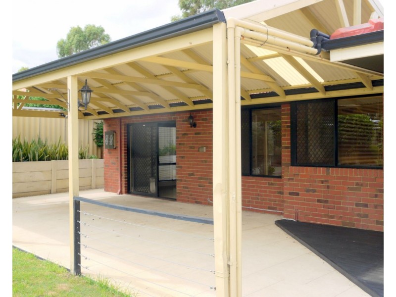 25 Denfield Rise, Carramar WA 6031