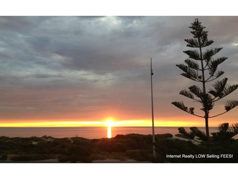 21 Quayside Mews, Hillarys WA 6025