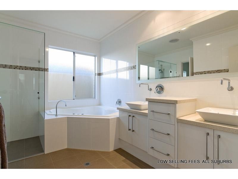 21 Quayside Mews, Hillarys WA 6025