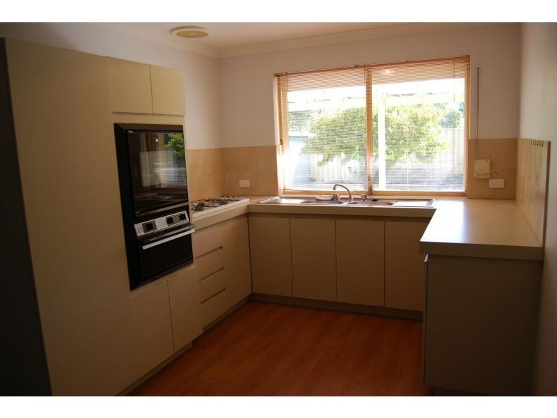 6/13 Grebe Gardens, Yangebup WA 6164