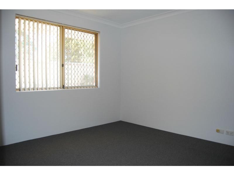 6/13 Grebe Gardens, Yangebup WA 6164