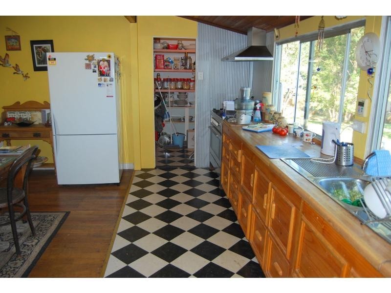 26 Reddy Avenue, Mundaring WA 6073