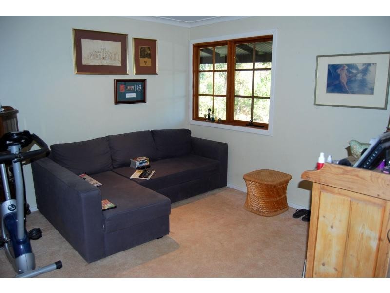 26 Reddy Avenue, Mundaring WA 6073