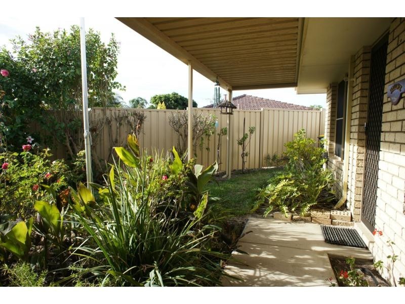 16A Kearney Mews, Marangaroo WA 6064