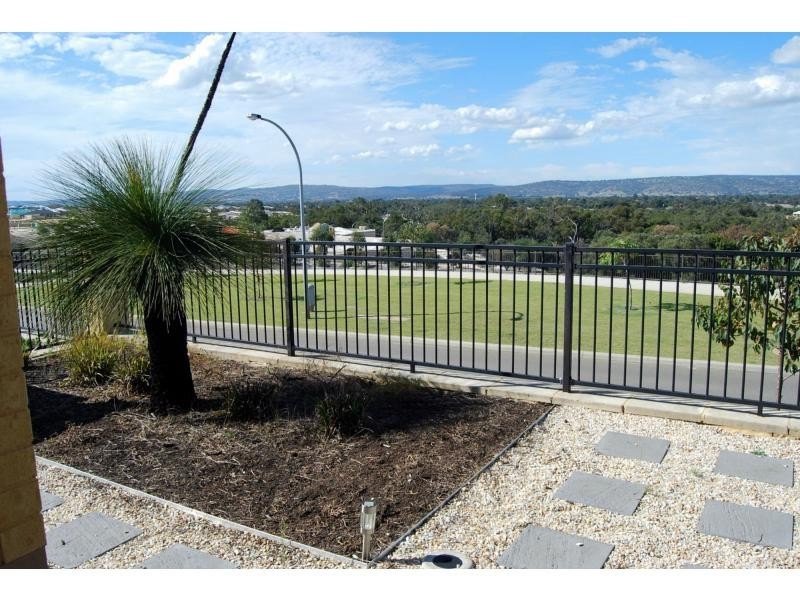 42 Ardmore Parade, Ellenbrook WA 6069