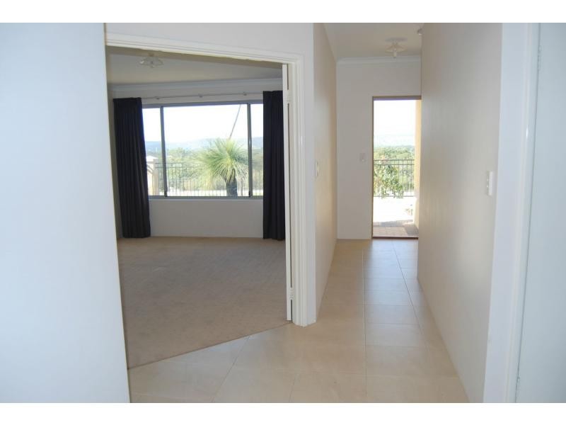 42 Ardmore Parade, Ellenbrook WA 6069