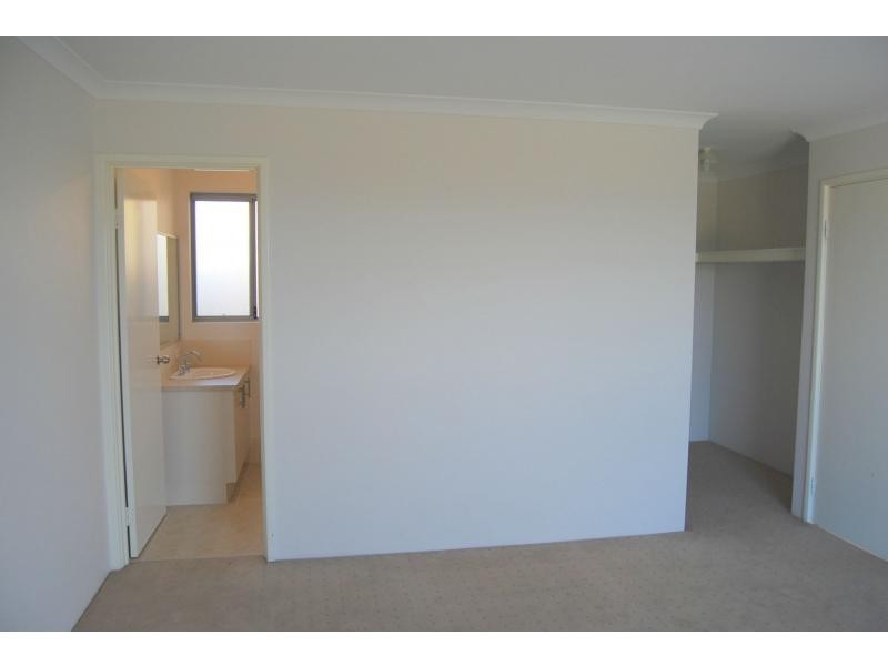 42 Ardmore Parade, Ellenbrook WA 6069