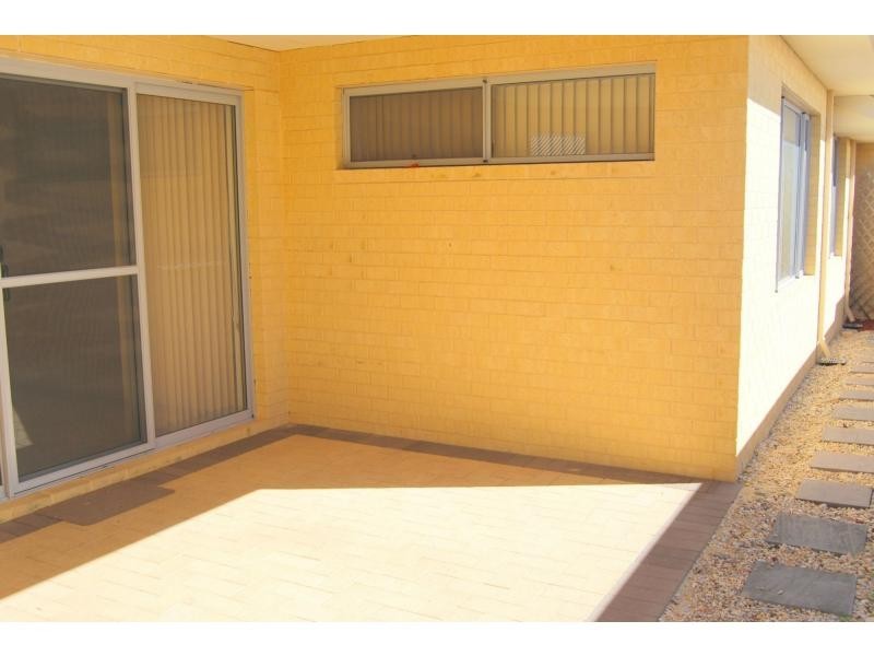 42 Ardmore Parade, Ellenbrook WA 6069