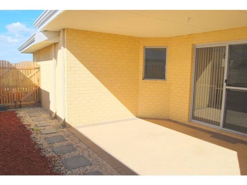 42 Ardmore Parade, Ellenbrook WA 6069
