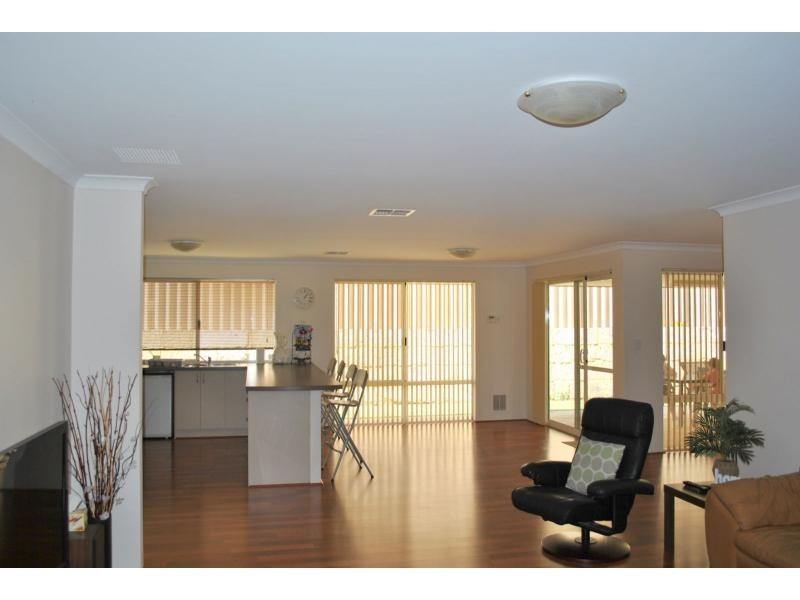 10 Seurat Loop, Ashby WA 6065