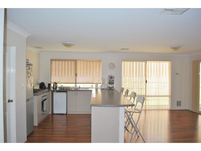 10 Seurat Loop, Ashby WA 6065