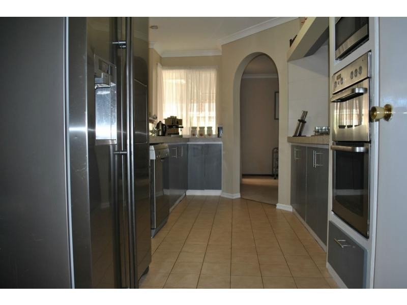 8 Ardrossan Loop, Kingsley WA 6026