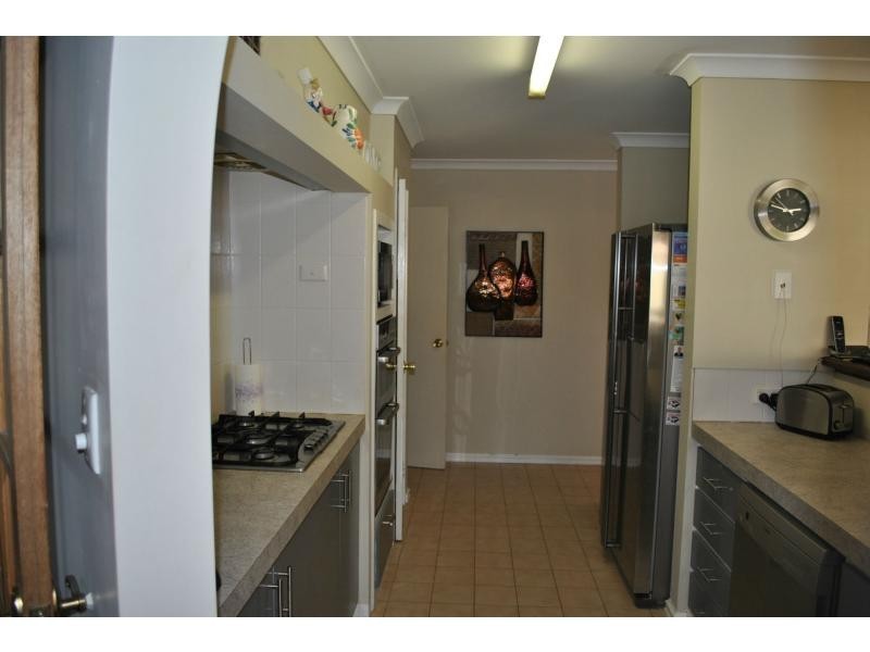 8 Ardrossan Loop, Kingsley WA 6026