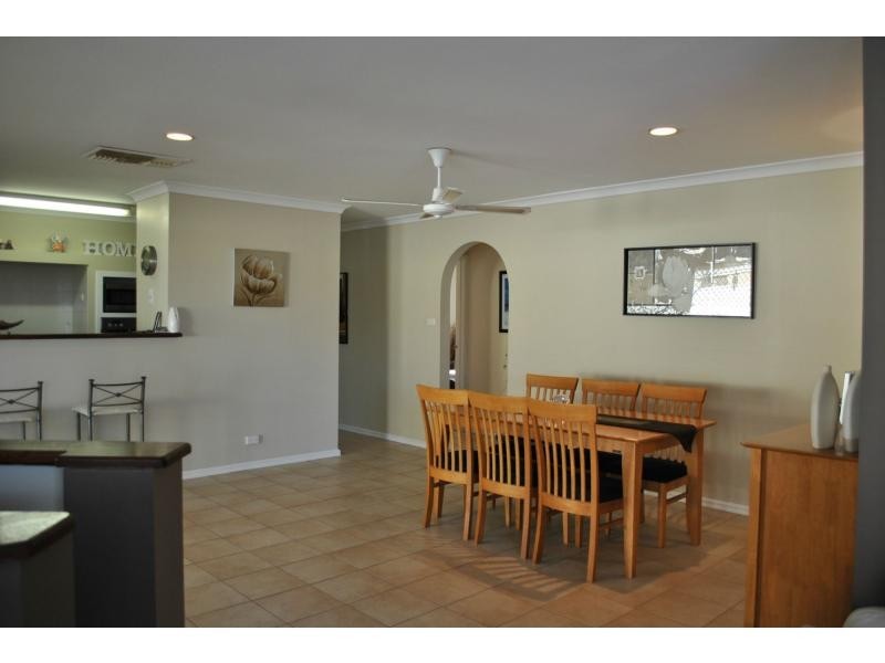 8 Ardrossan Loop, Kingsley WA 6026