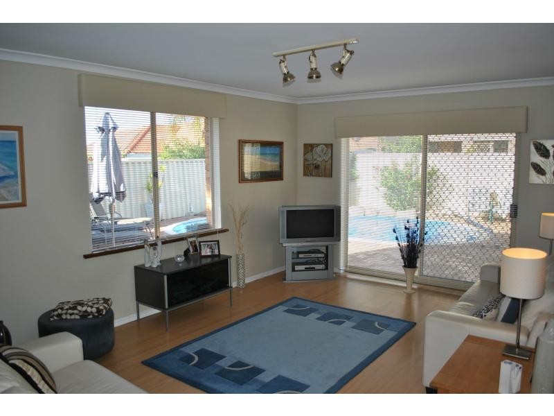 8 Ardrossan Loop, Kingsley WA 6026