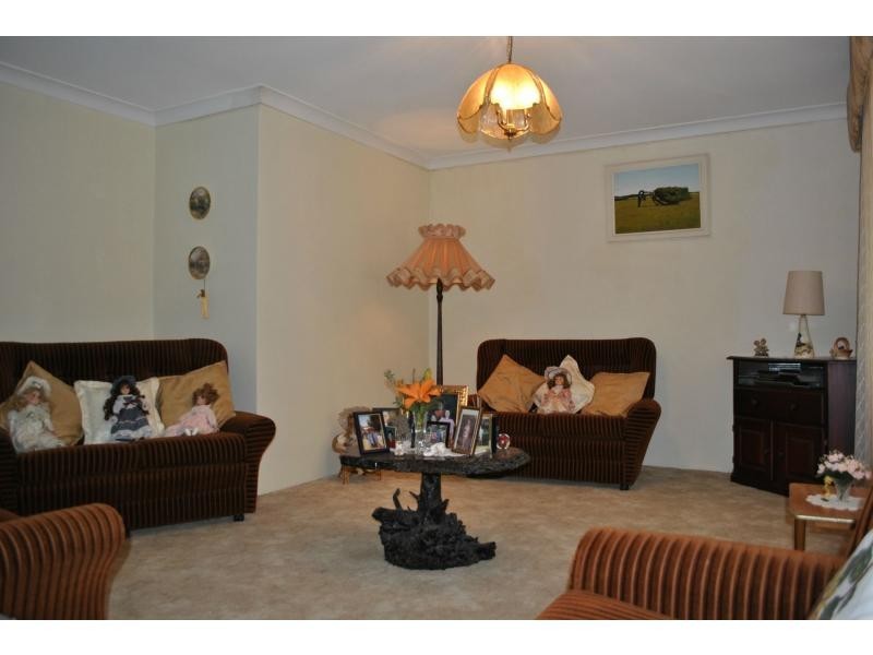 16 REYNOLDS Drive, Swan View WA 6056